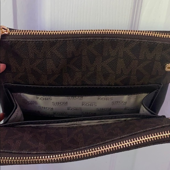 Michael Kors Monogram Crossbody - Picture 2 of 7